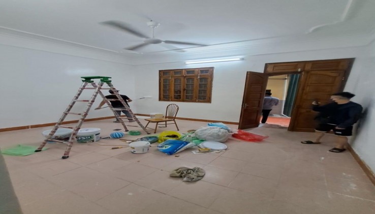 CHO THUÊ NHÀ RIÊNG NGÕ GIÁP BÁT 3 TẦNG, 3 NGỦ, 50M2, 11 TRIỆU, MT RỘNG 5M, ƯU TIÊN HỘ GIA ĐÌNH.